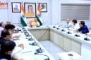 CM Yogi in Gorakhpur: जनता दरबार में योगी की अफसरों को फटकार, बोले– काम में ढिलाई हुई तो होगी सख्त कार्रवाई