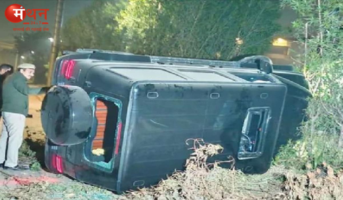 वसंतकुंज में एंबियंस मॉल के बाहर भीषण हादसा: तेज रफ्तार मर्सिडीज ने 3 लोगों को मारी टक्कर, एक की मौत