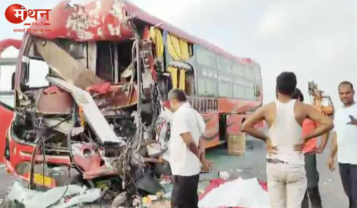 दिल्ली–मुंबई एक्सप्रेस-वे पर केन्ट्रा-बस की भीषण टक्कर, चालक की मौके पर मौत, दो गंभीर घायल