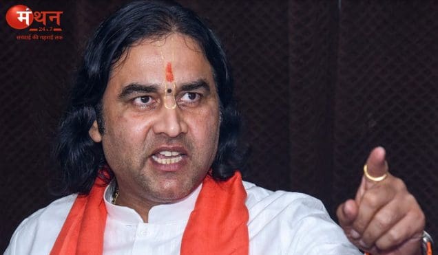 मोनालिसा भोंसले की शादी पर बोले देवकीनंदन ठाकुर, सनातन पर साजिश की आशंका, सरकार से कानून बनाने की मांग