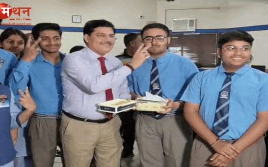 मेरठ के विवान अग्रवाल ने 10वीं में 497 अंक हासिल कर रचा इतिहास, सफलता के पीछे अनुशासन और संतुलन की बड़ी भूमिका