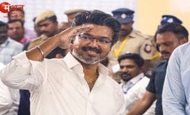 तमिलनाडु में सरकार गठन पर घमासान: बहुमत जुटाने में लगे विजय, विधायकों को रिजॉर्ट भेजने की राजनीति तेज
