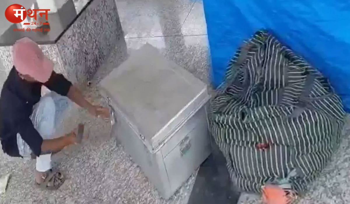ट्रेन के एसी कोच में मिली महिला की सिर कटी लाश से सनसनी, बक्से में धड़ और बैग में मिले कटे हाथ-पैर, पहचान में जुटी पुलिस